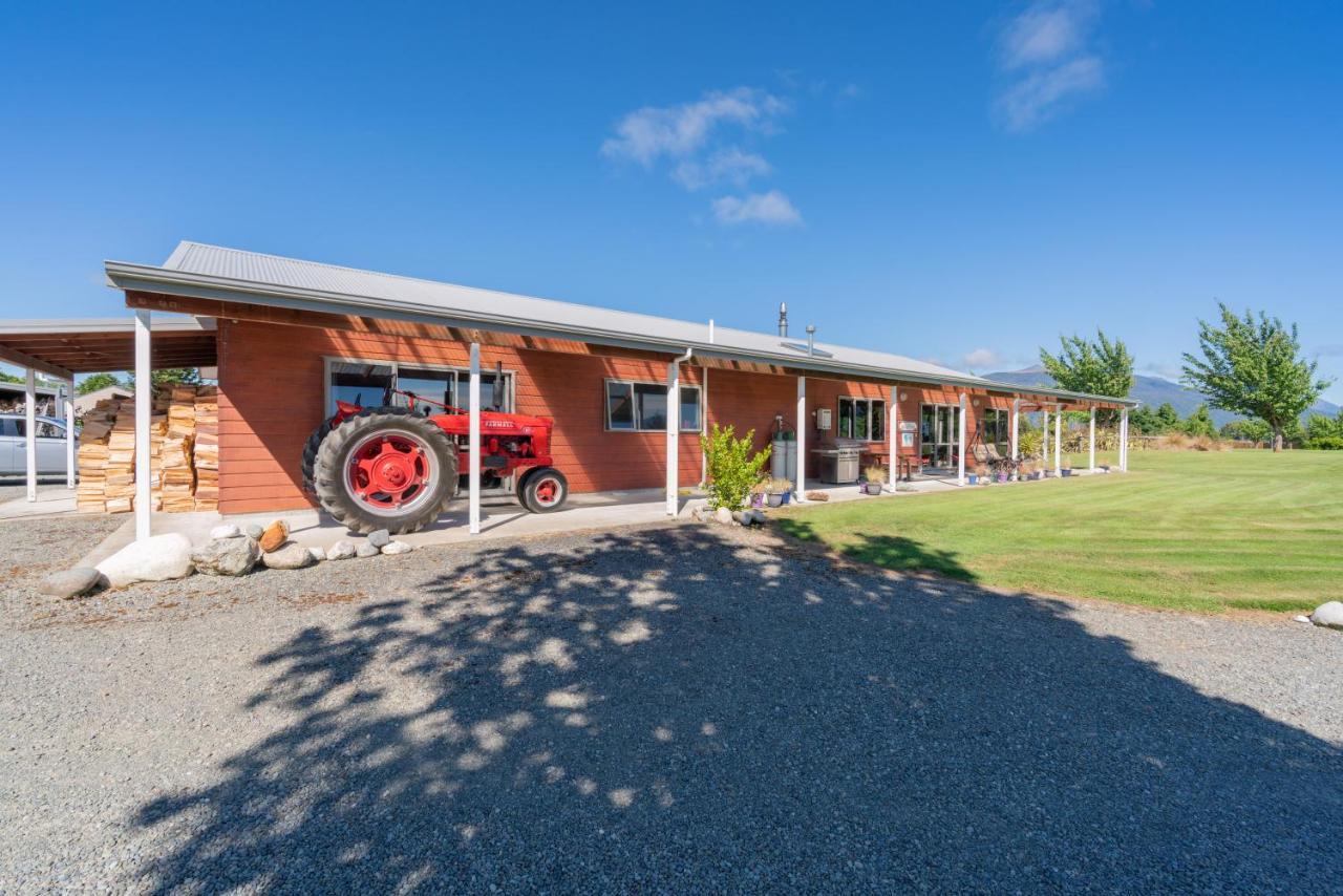 Bob & Maxines Backpackers Hostel Te Anau Exterior foto